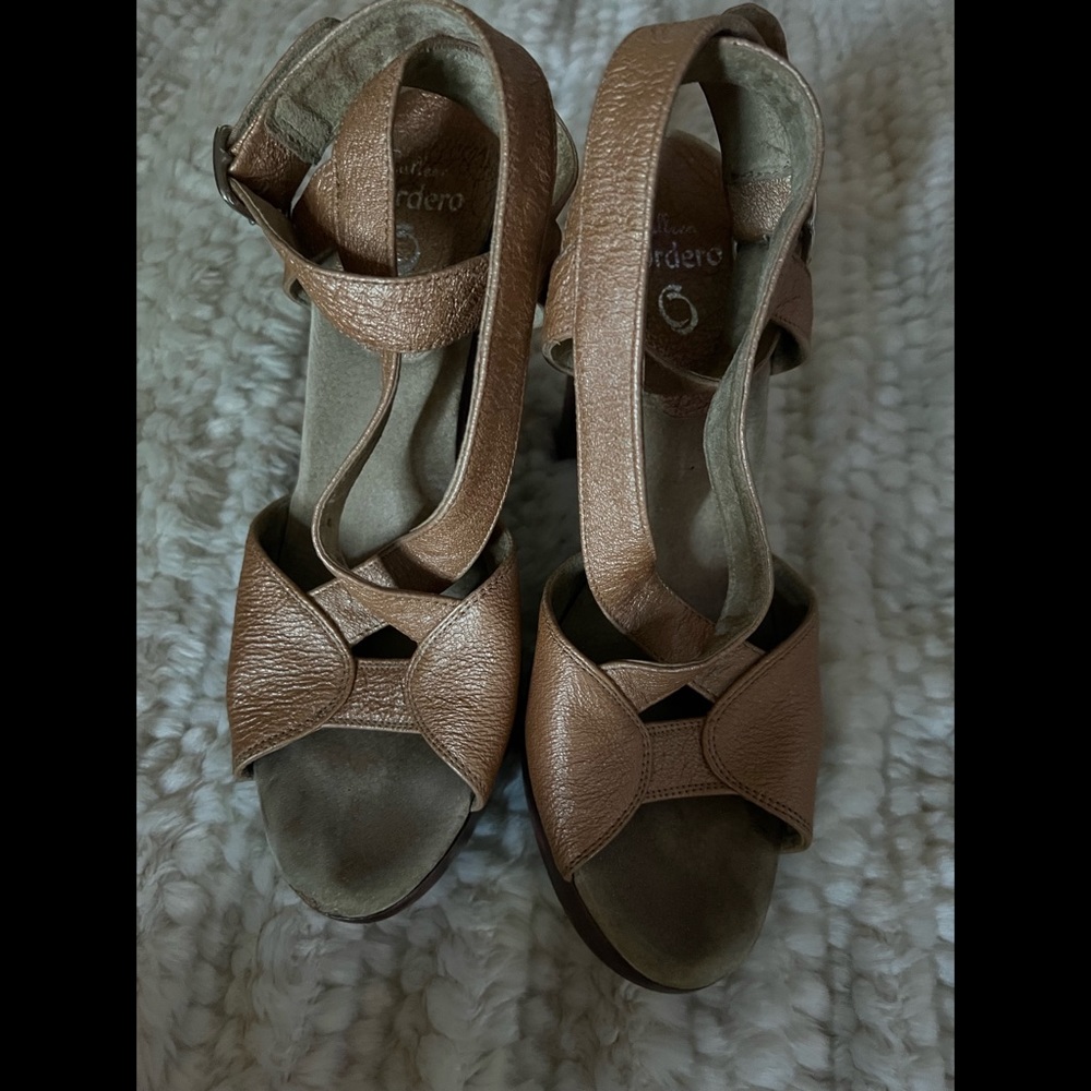CALLEEN CORDERO Leather Wood Platform Heels - Size 8.5 -Stunning!